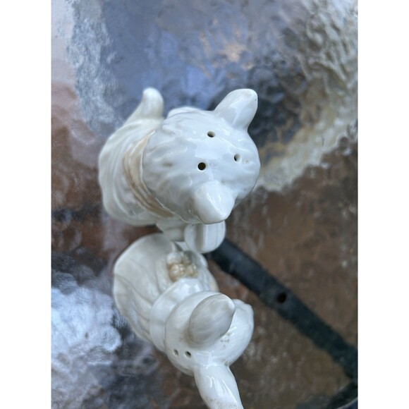 Large Ron Gordon Designs  Bunny Rabbit  Salt & Pepper Shaker Made in Japan - Picture 3 of 7